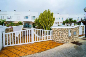 16:9 Villa Agua Amarga, Agua Amarga
